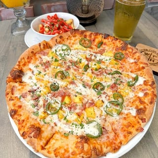 Spicy Hawaiian Pizza