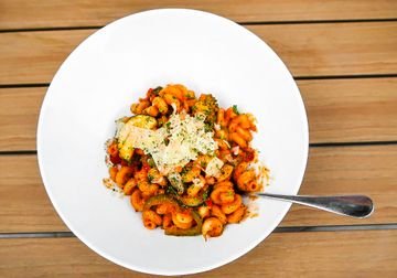 ROASTED VEGETABLE & GOUDA PASTA
