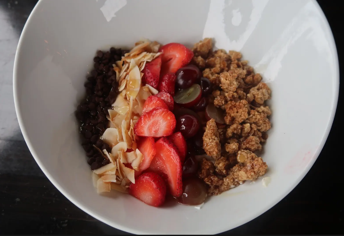 GREEK YOGURT POWER BOWL